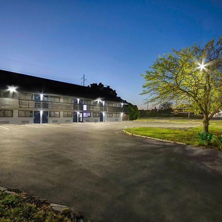 Motel 6 Columbus Oh - Osu North المظهر الخارجي الصورة