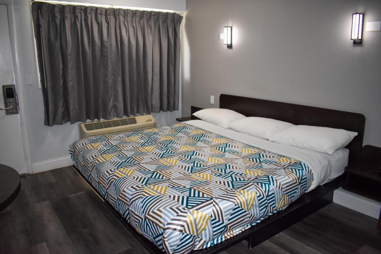 Motel 6 Columbus Oh - Osu North المظهر الخارجي الصورة