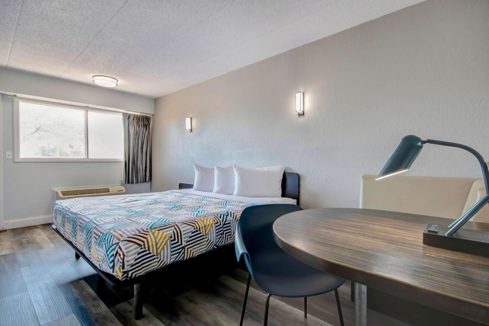 Motel 6 Columbus Oh - Osu North المظهر الخارجي الصورة
