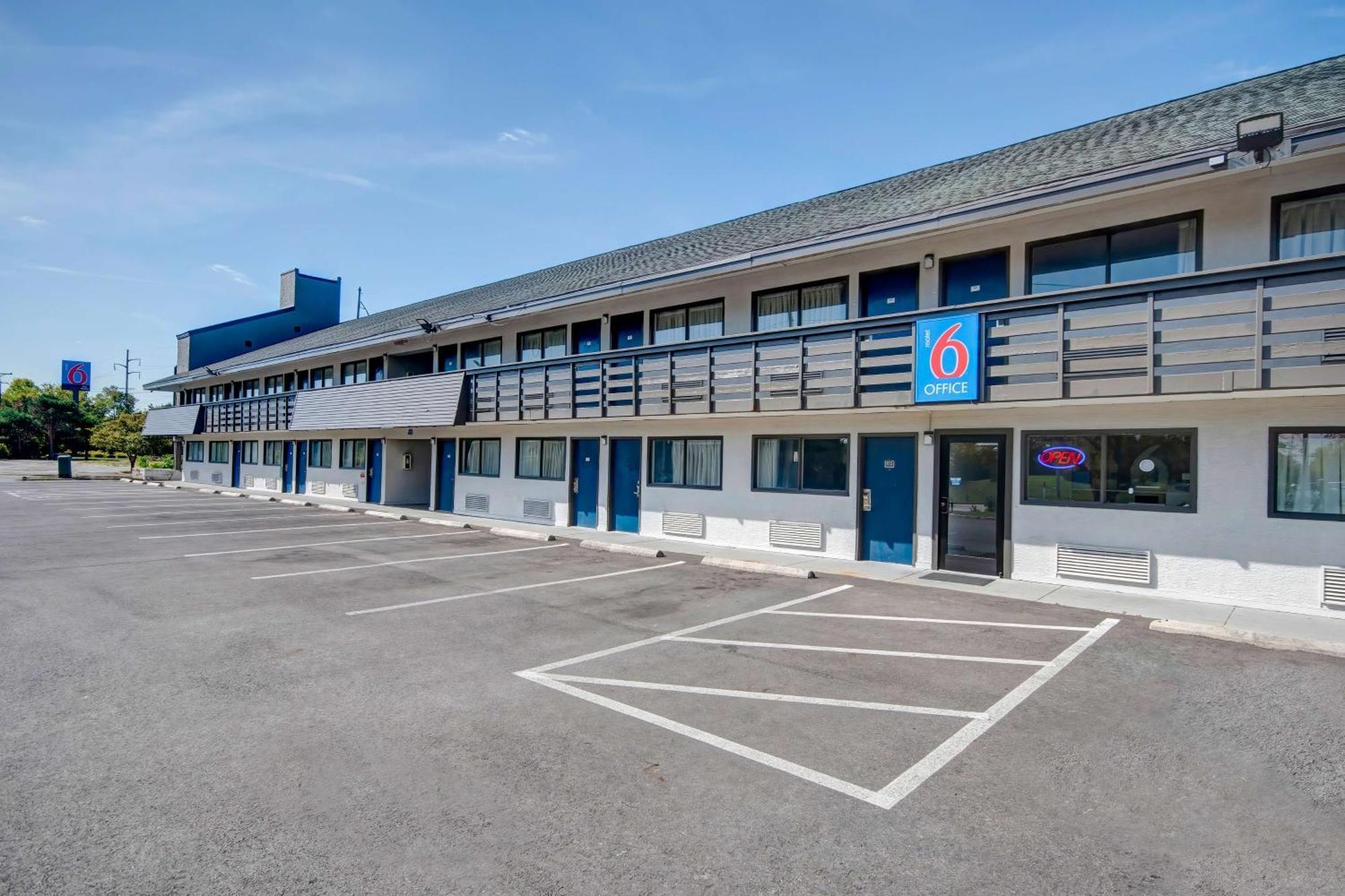 Motel 6 Columbus Oh - Osu North المظهر الخارجي الصورة